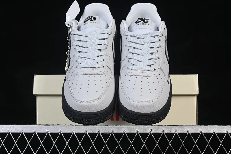All categories Nk Air Force 1 Air Force series Nk Air Force 1 Low Air Force low-top Nike Air Force 1'07 Low cool gray tone collision cool black Air Force 1 low-top casual sneakers XL1979-128
